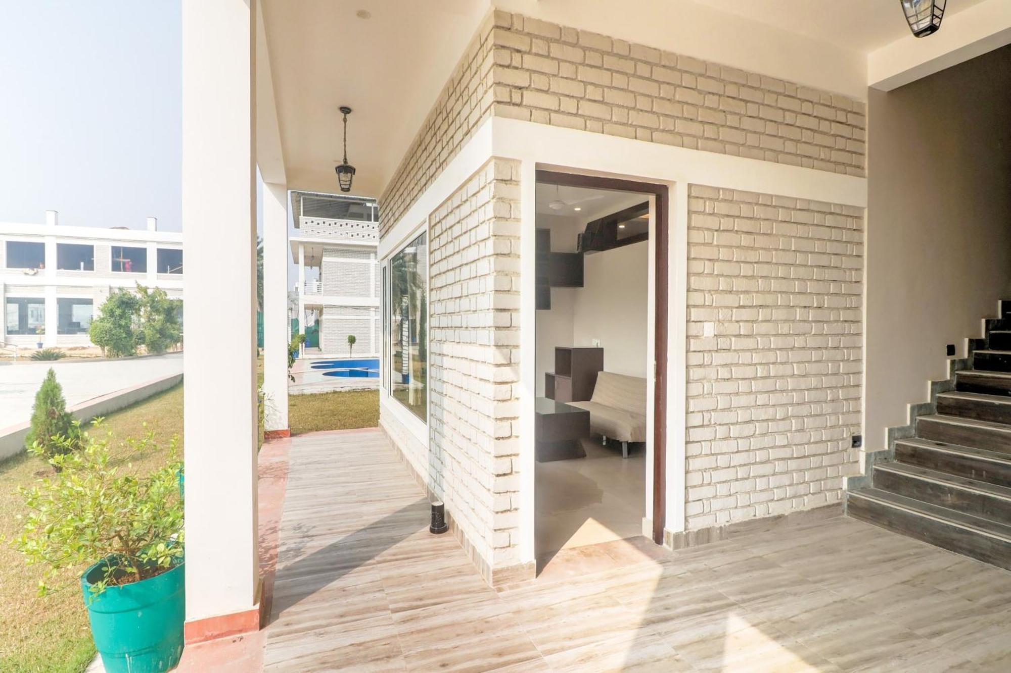 Townhouse Amaraa Farms Near Lulu Hypermarket Lucknow Exterior foto