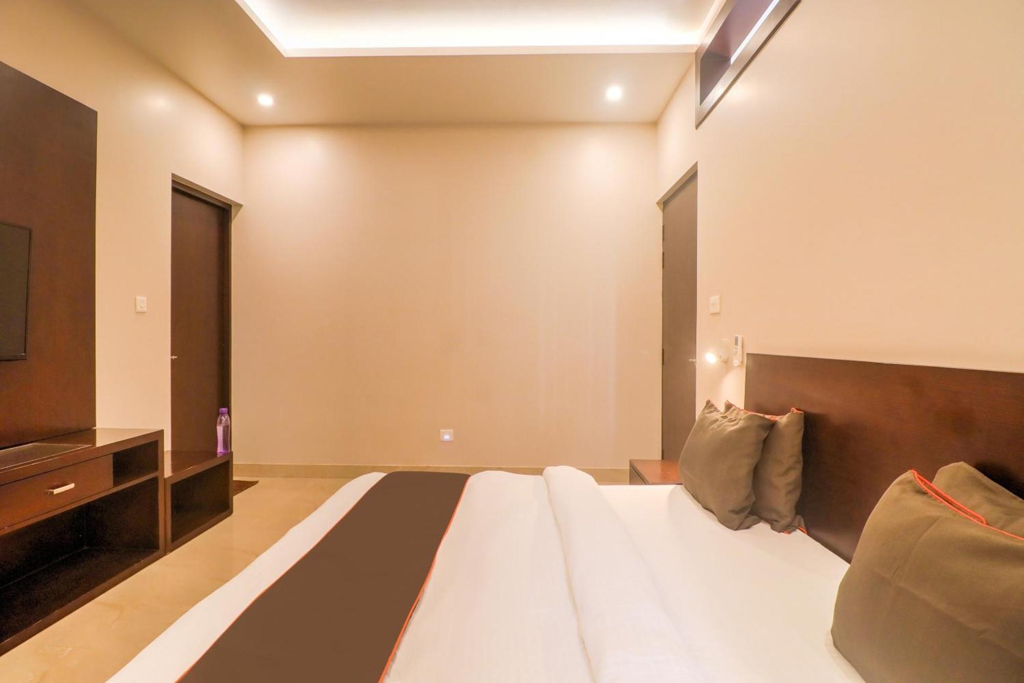 Townhouse Amaraa Farms Near Lulu Hypermarket Lucknow Exterior foto