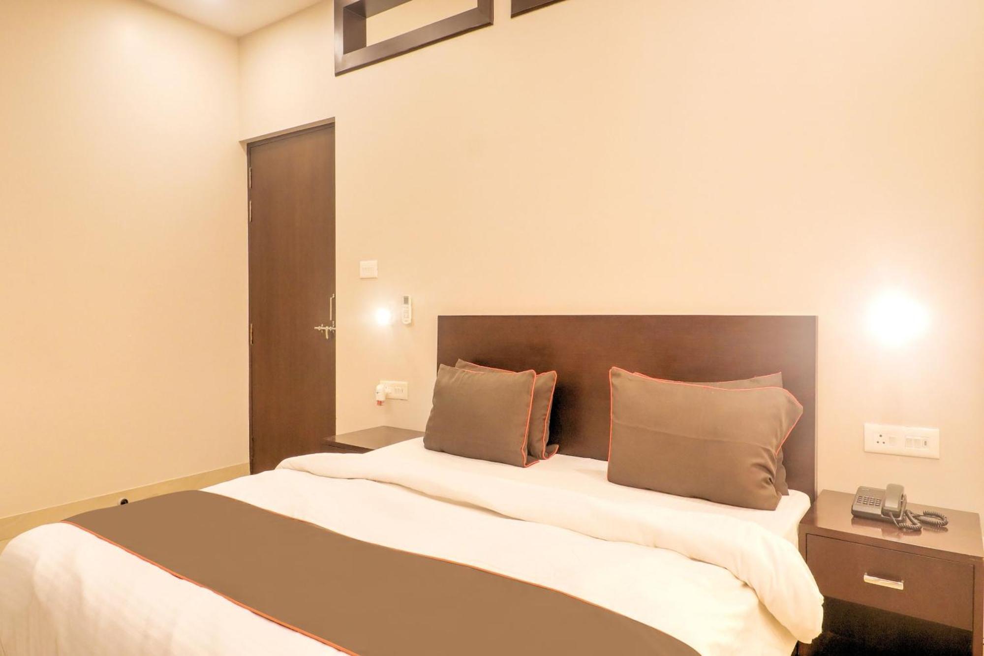Townhouse Amaraa Farms Near Lulu Hypermarket Lucknow Exterior foto