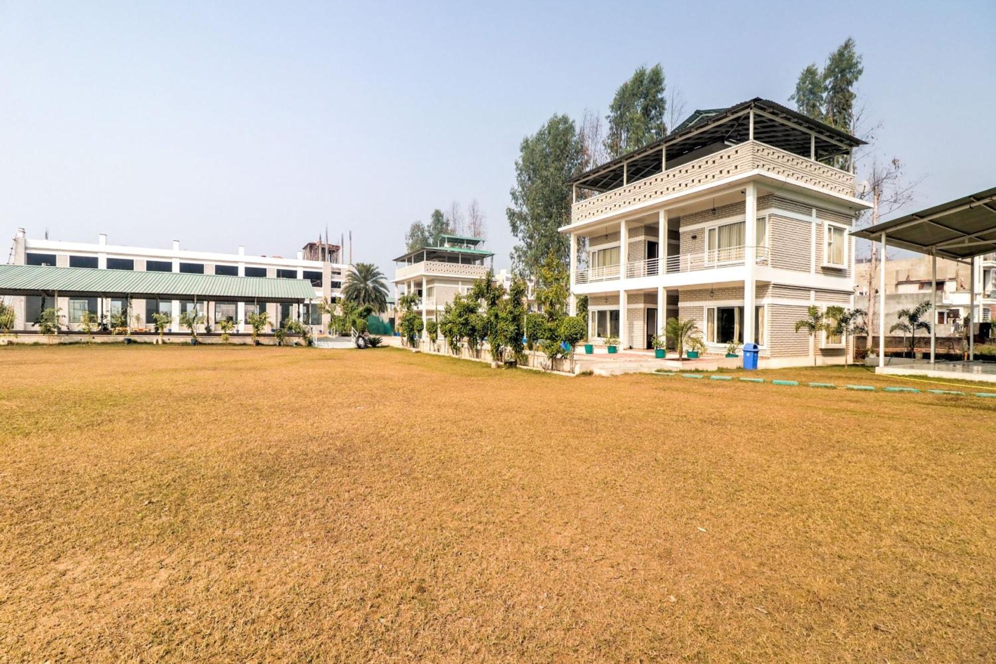 Townhouse Amaraa Farms Near Lulu Hypermarket Lucknow Exterior foto